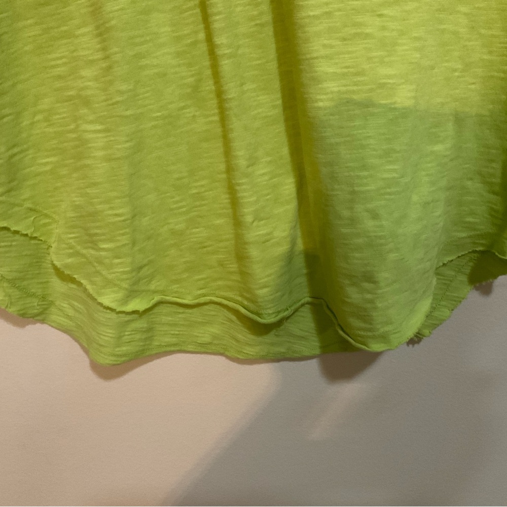 3/4 Sleeve V-Neck Tee w/ curve hem Mododoc - Picture 2 of 5